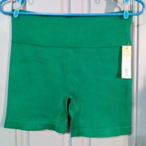 💕 PRICE DROP💕Target Green Women's Bike Shorts